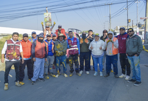 Gobierno de Valle de Chalco realiza jornada de limpieza y mantenimiento en avenida Acapol 