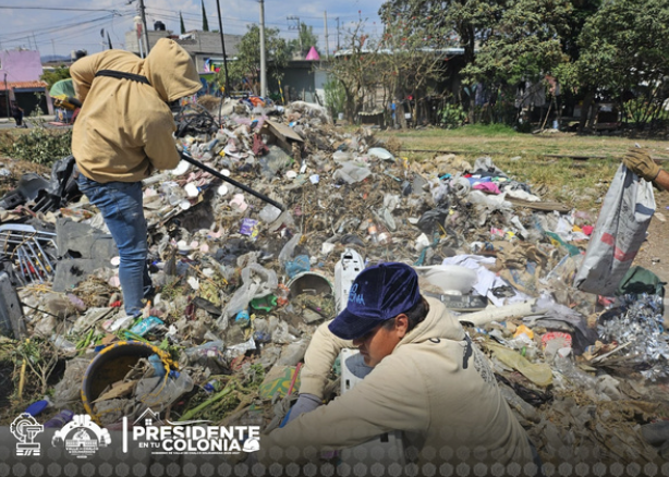 Realiza Gobierno Municipal trabajos de limpieza y mejoramiento urbano 